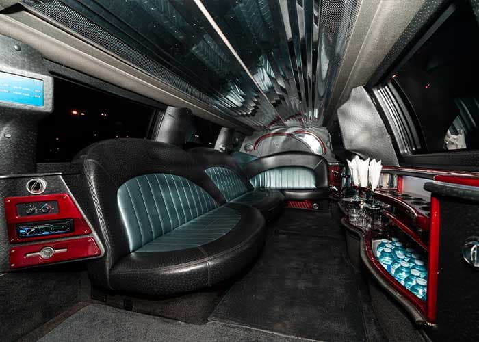 14 Passenger Ford Excursion Limo - View 9