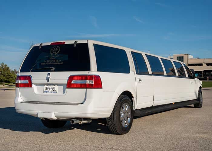 14 Passenger Lincoln Navigator Limo - View 3