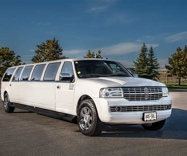 Luxury Limousine Service in Toronto